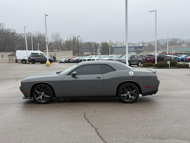 Dodge Challenger Vehicle Image 03