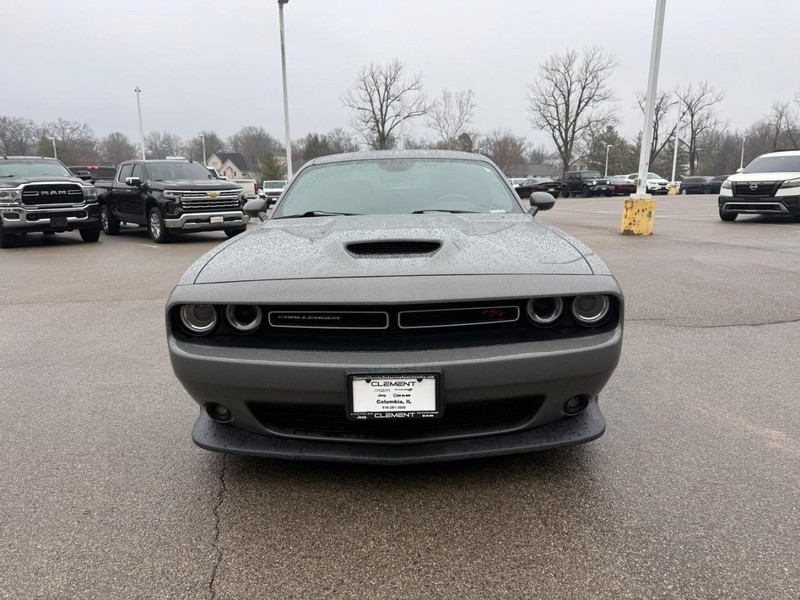 Dodge Challenger Vehicle Image 12