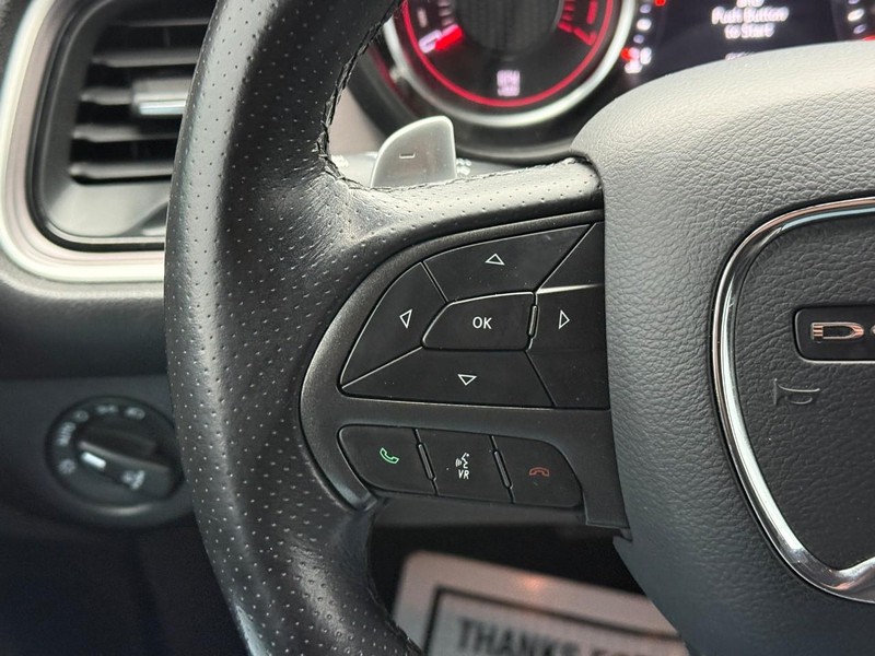 Dodge Challenger Vehicle Image 19