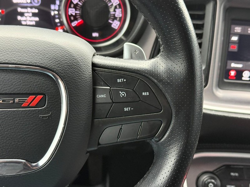 Dodge Challenger Vehicle Image 20