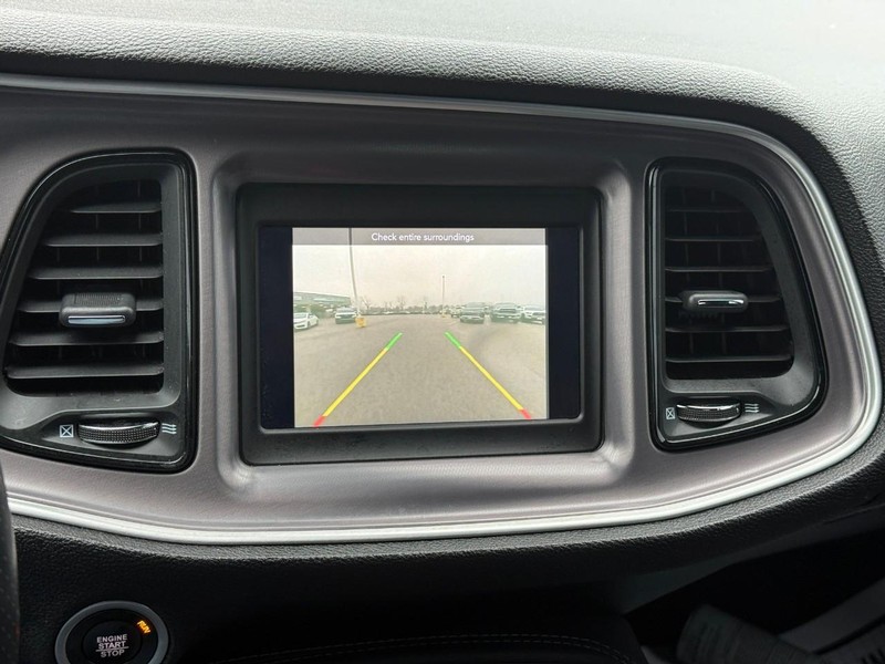 Dodge Challenger Vehicle Image 23