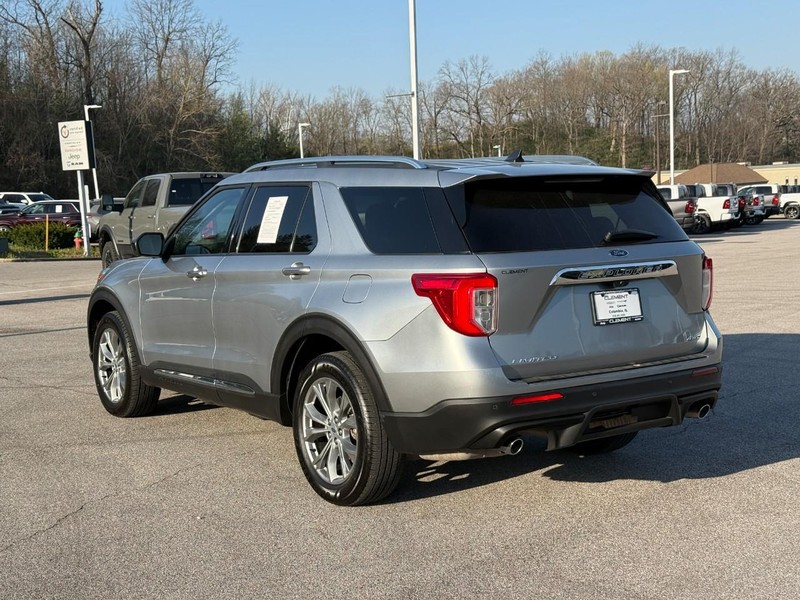 Ford Explorer Vehicle Image 04