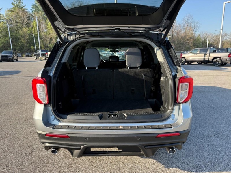 Ford Explorer Vehicle Image 08