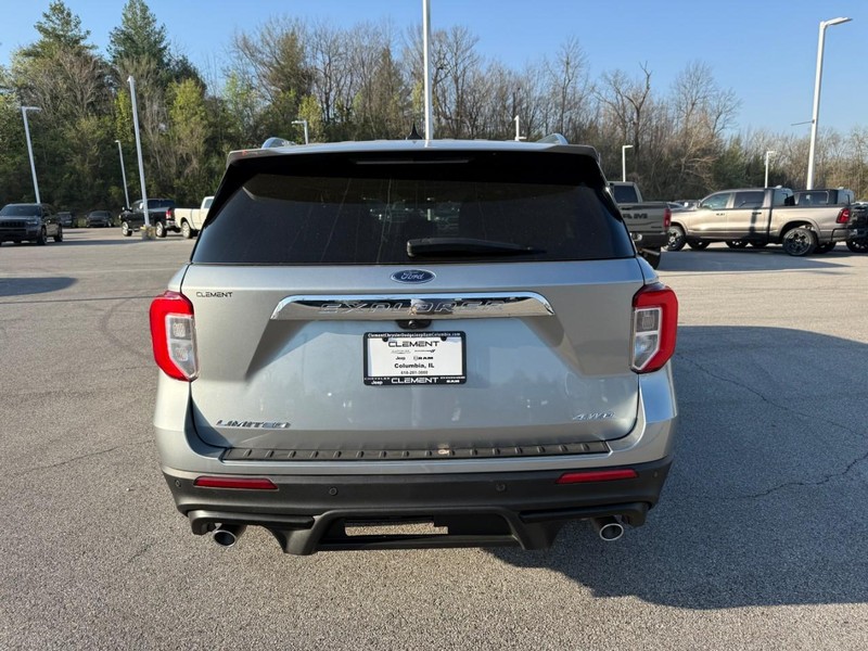 Ford Explorer Vehicle Image 09