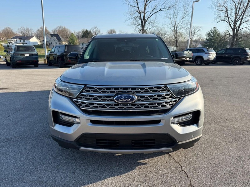 Ford Explorer Vehicle Image 13