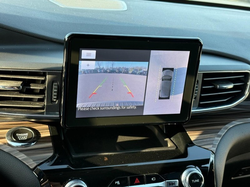 Ford Explorer Vehicle Image 28