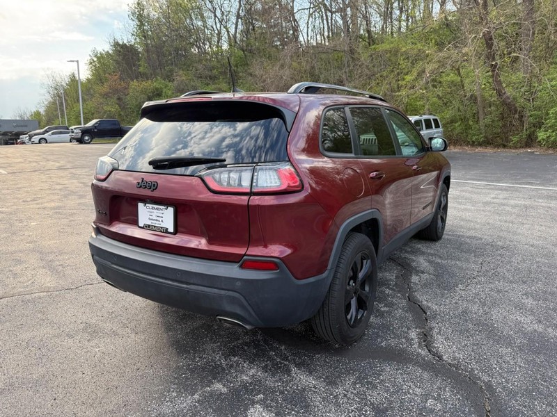Jeep Cherokee Vehicle Full-screen Gallery Image 7