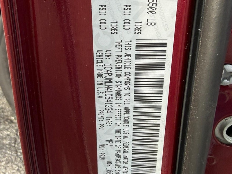 Jeep Cherokee Vehicle Full-screen Gallery Image 24