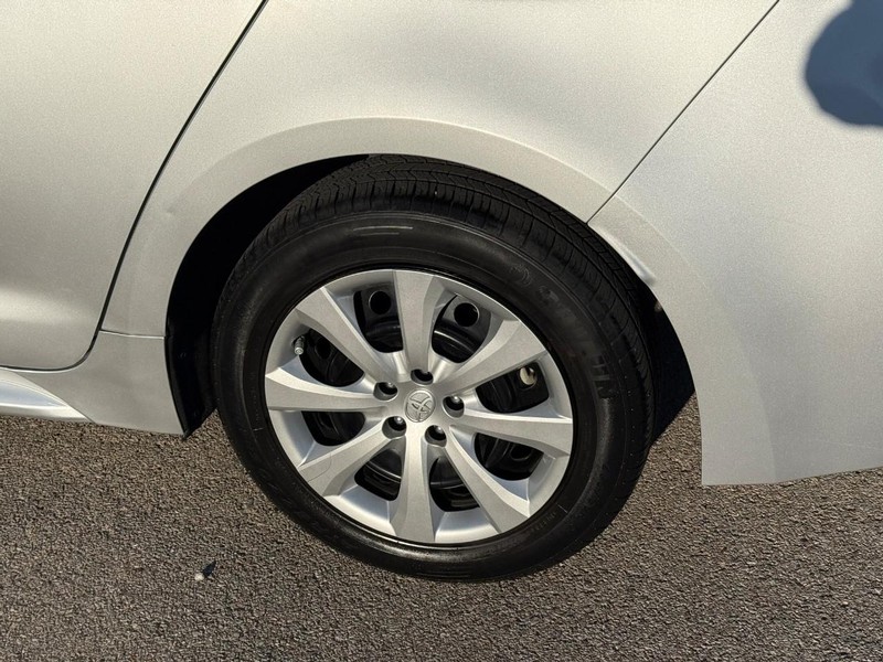 Toyota Corolla Vehicle Image 05