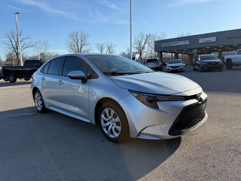 Toyota Corolla Vehicle Image 11