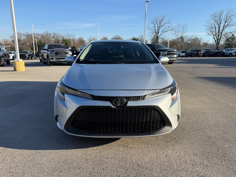 Toyota Corolla Vehicle Image 12