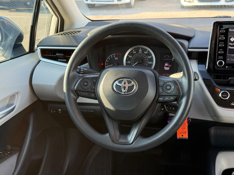 Toyota Corolla Vehicle Image 15