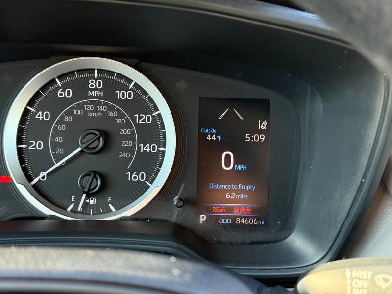 Toyota Corolla Vehicle Image 22