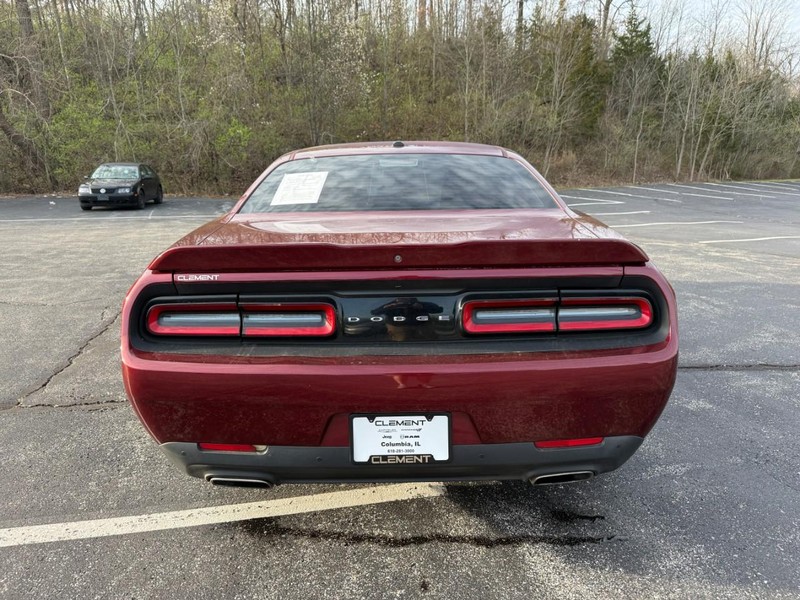 Dodge Challenger Vehicle Image 08