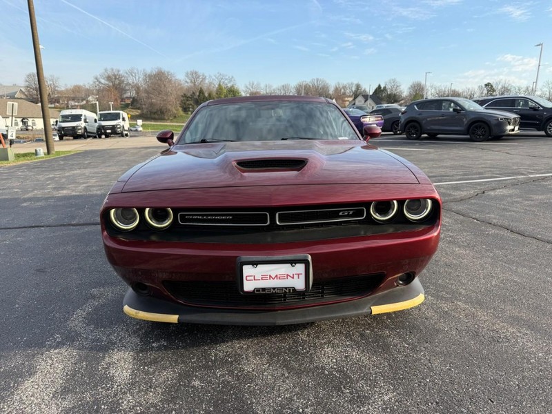 Dodge Challenger Vehicle Image 12