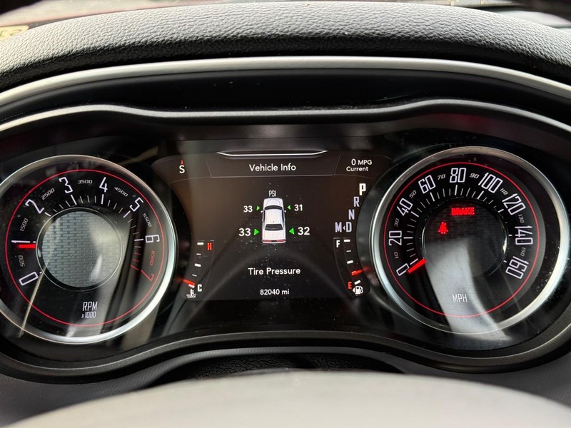 Dodge Challenger Vehicle Image 19