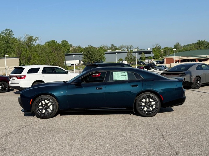 Dodge Charger Vehicle Full-screen Gallery Image 2