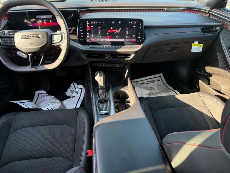 Dodge Charger Vehicle Full-screen Gallery Image 6