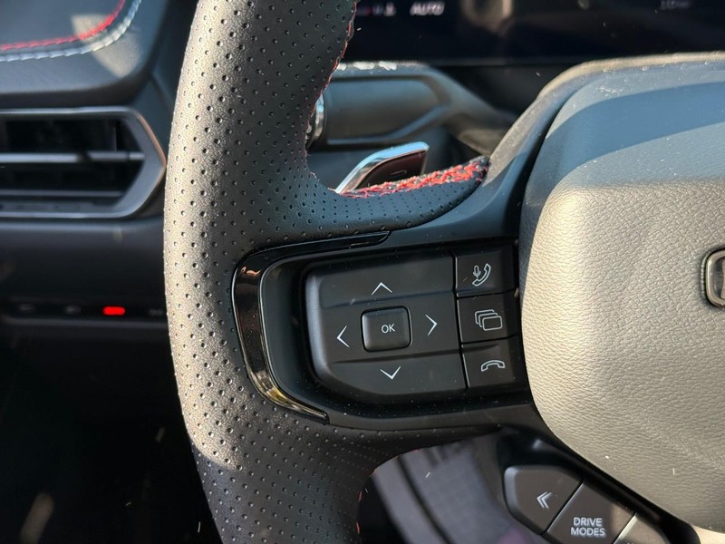 Dodge Charger Vehicle Full-screen Gallery Image 13