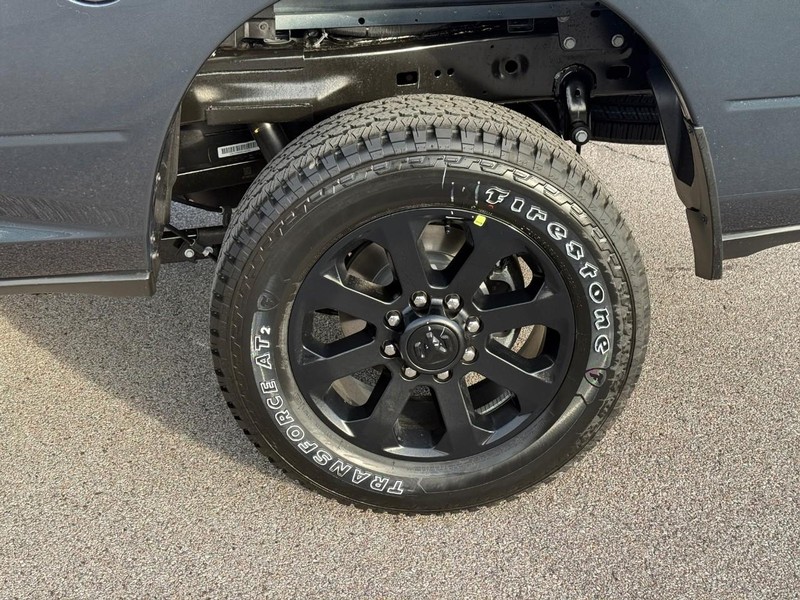 Ram 2500 Vehicle Full-screen Gallery Image 4