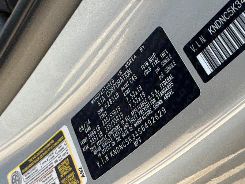 Kia Carnival Vehicle Image 29