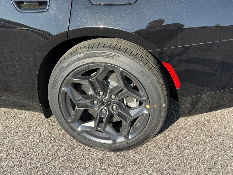 Dodge Charger Vehicle Full-screen Gallery Image 4