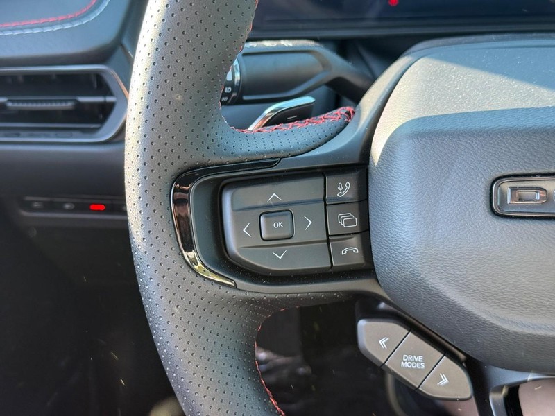 Dodge Charger Vehicle Full-screen Gallery Image 13