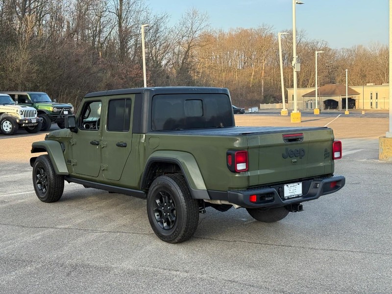 Jeep Gladiator Vehicle Image 04
