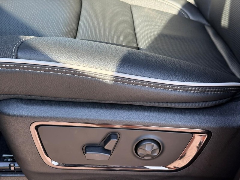 Ram 1500 Vehicle Image 16