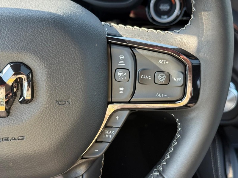 Ram 1500 Vehicle Image 18