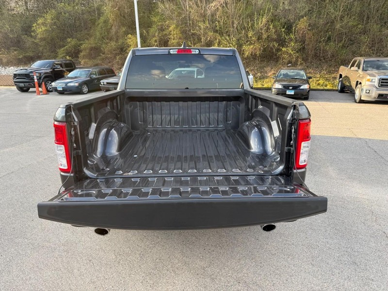 Ram 1500 Vehicle Full-screen Gallery Image 6