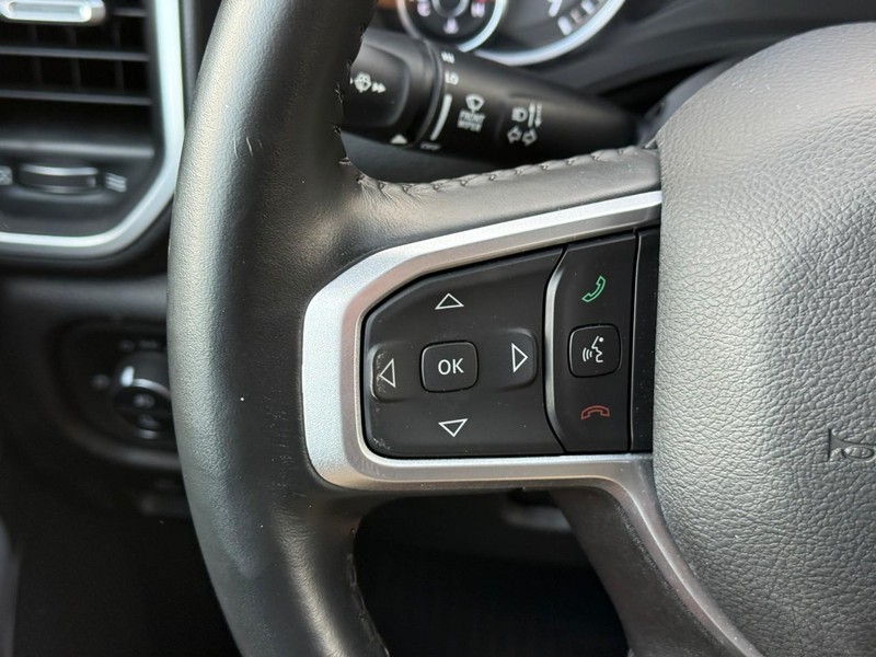 Ram 1500 Vehicle Full-screen Gallery Image 19