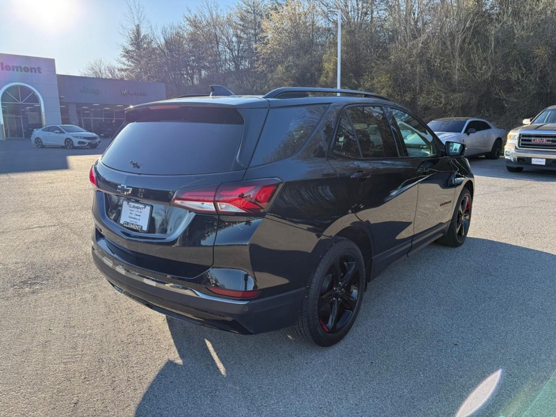 Chevrolet Equinox Vehicle Image 09