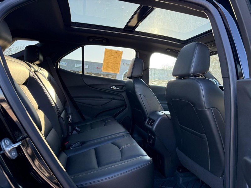 Chevrolet Equinox Vehicle Image 13