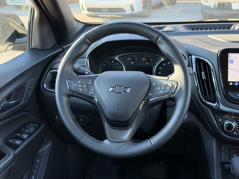 Chevrolet Equinox Vehicle Image 15