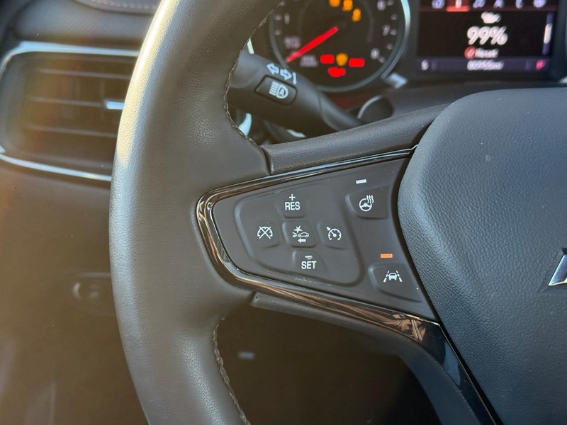 Chevrolet Equinox Vehicle Image 22