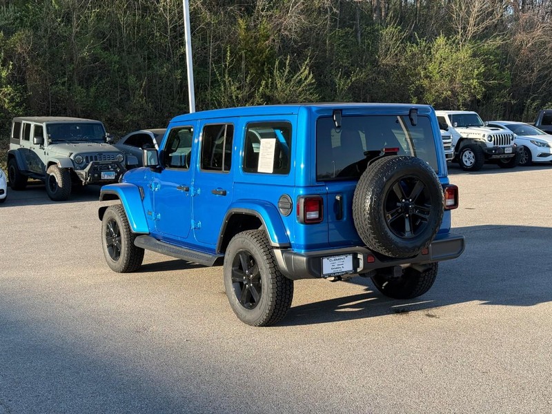Jeep Wrangler Vehicle Image 04
