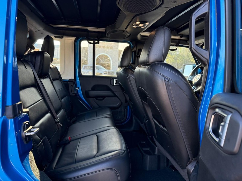 Jeep Wrangler Vehicle Image 13