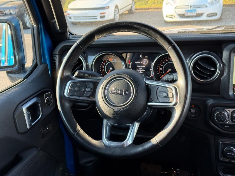 Jeep Wrangler Vehicle Image 15