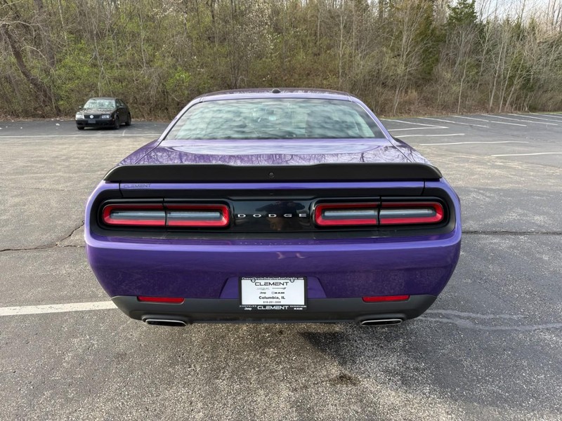 Dodge Challenger Vehicle Image 08