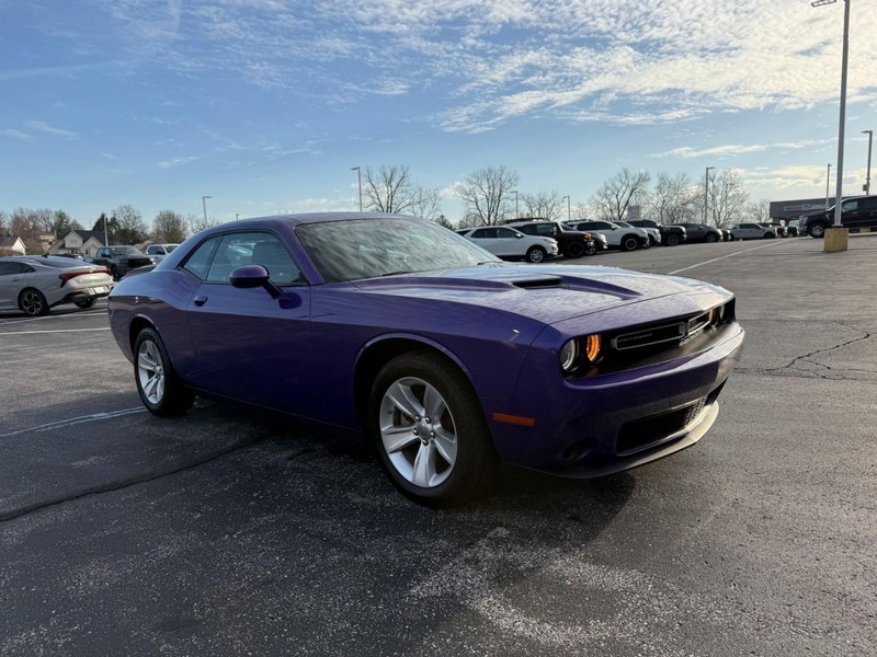 Dodge Challenger Vehicle Image 11