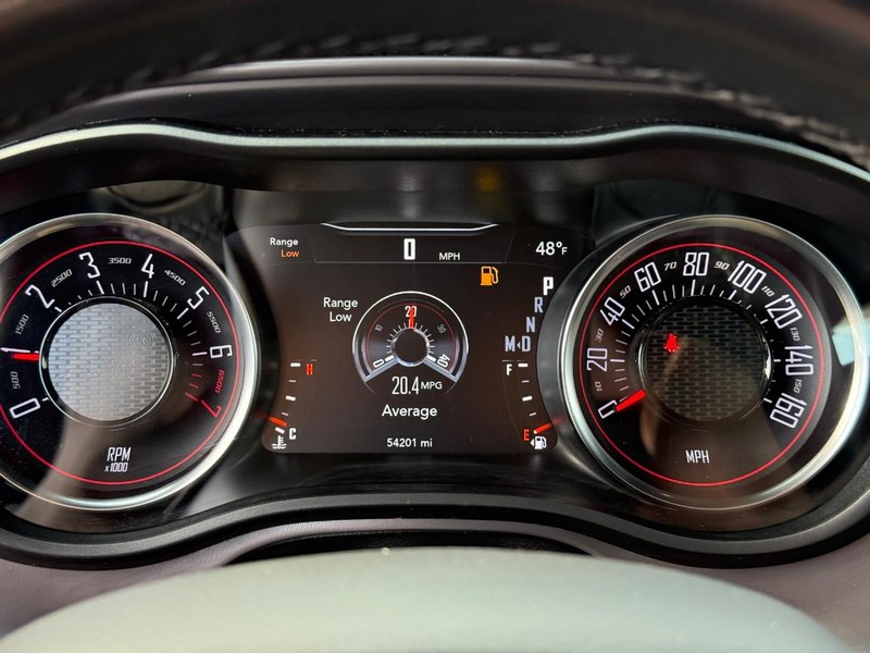 Dodge Challenger Vehicle Image 20