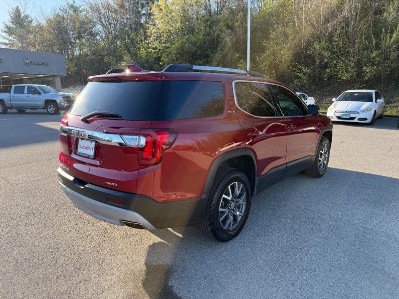 GMC Acadia Vehicle Image 11