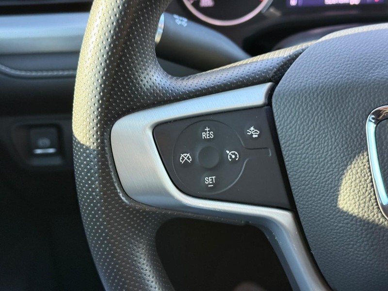 GMC Acadia Vehicle Image 23