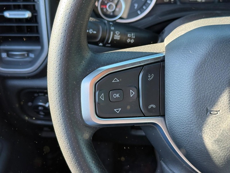 Ram 1500 Vehicle Image 12