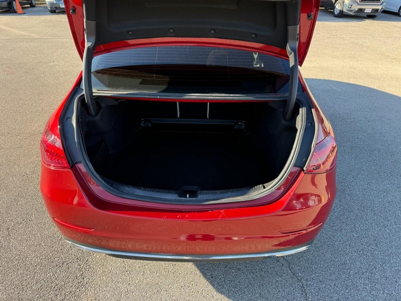 Mercedes-Benz C-Class Vehicle Image 07