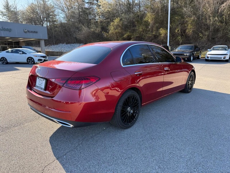 Mercedes-Benz C-Class Vehicle Image 09