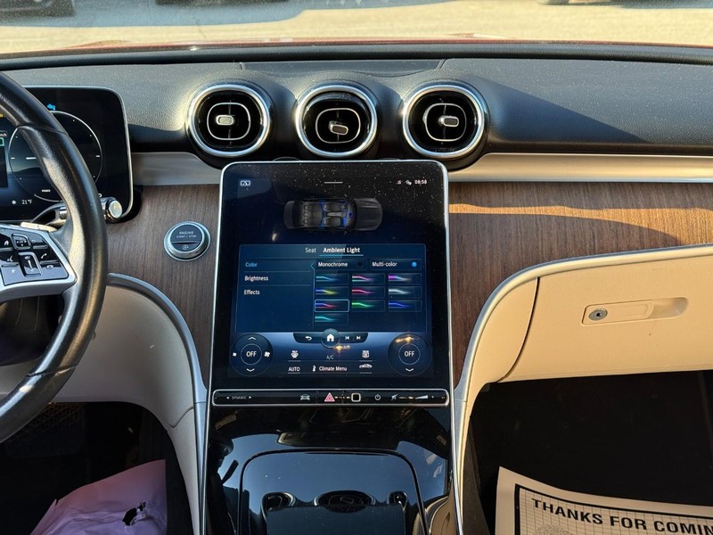 Mercedes-Benz C-Class Vehicle Image 16