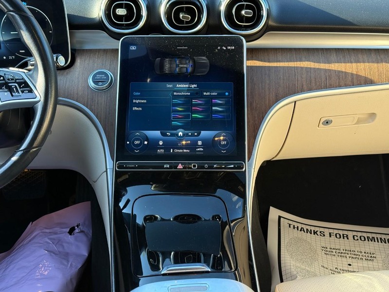 Mercedes-Benz C-Class Vehicle Image 17