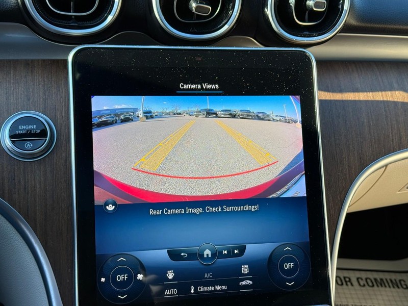 Mercedes-Benz C-Class Vehicle Image 23